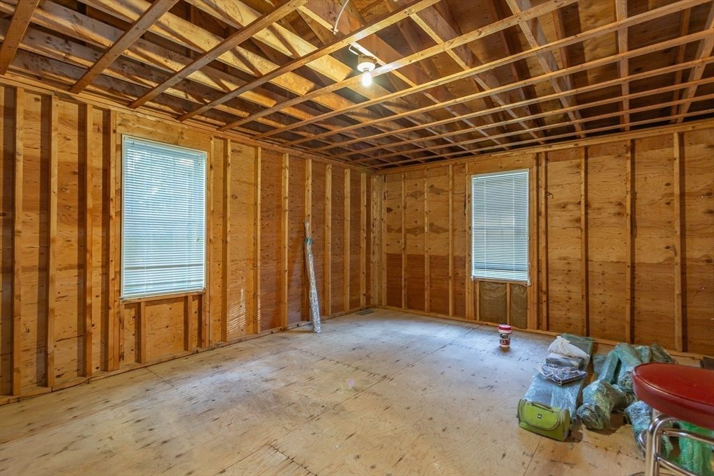 Empty room, Interior, Wooden Beams, Wooden Ceilings, Wooden Walls