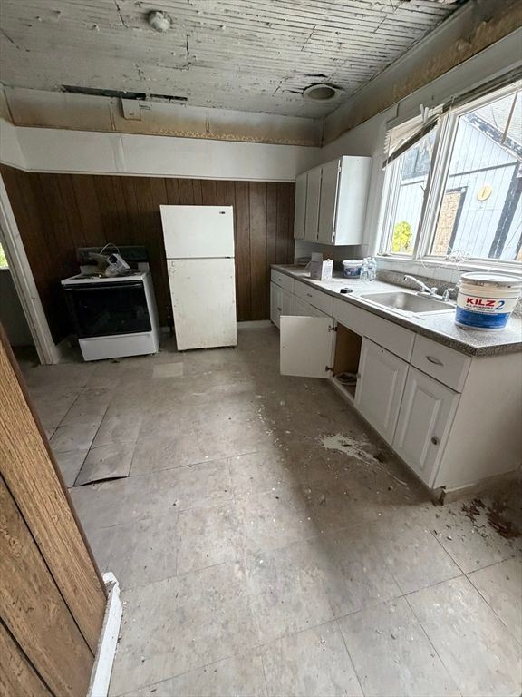 Interior, Wooden Walls