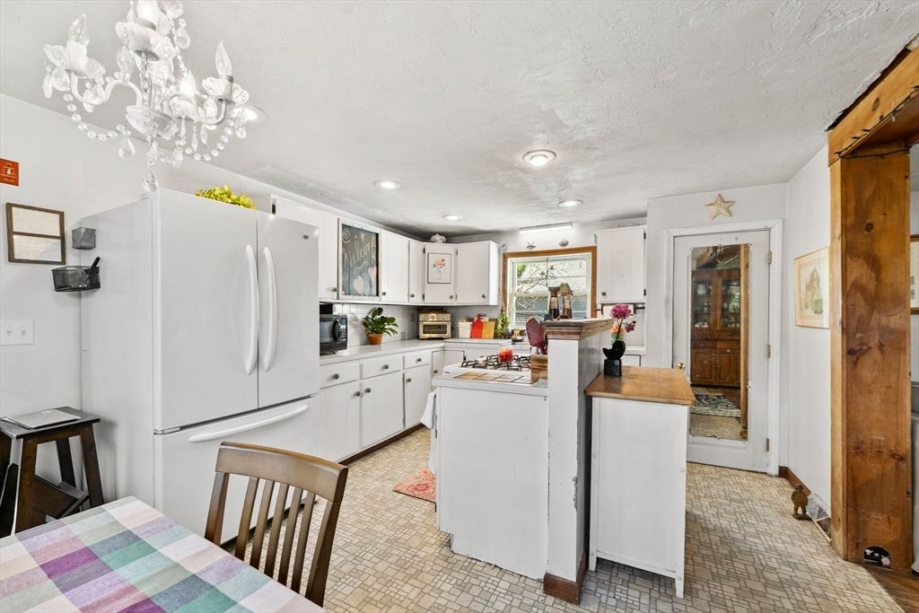 Chandelier, Dining room, Interior, Kitchen, Recessed Lighting