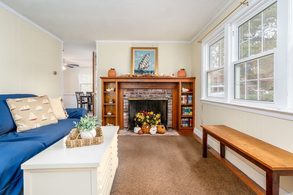 Fireplace, Interior, Living room