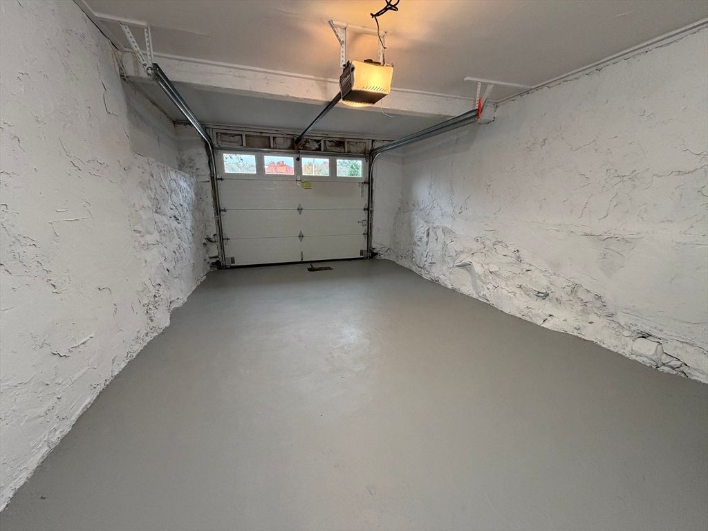 Garage, Interior, Marble Walls