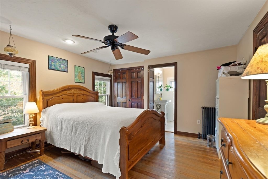 Bedroom, Interior, Pendant Lights, Recessed Lighting, Wood Texture Flooring