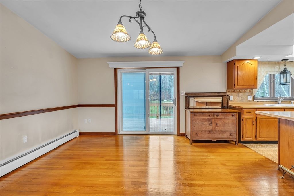 Interior, Kitchen, Pendant Lights, Wood Texture Flooring