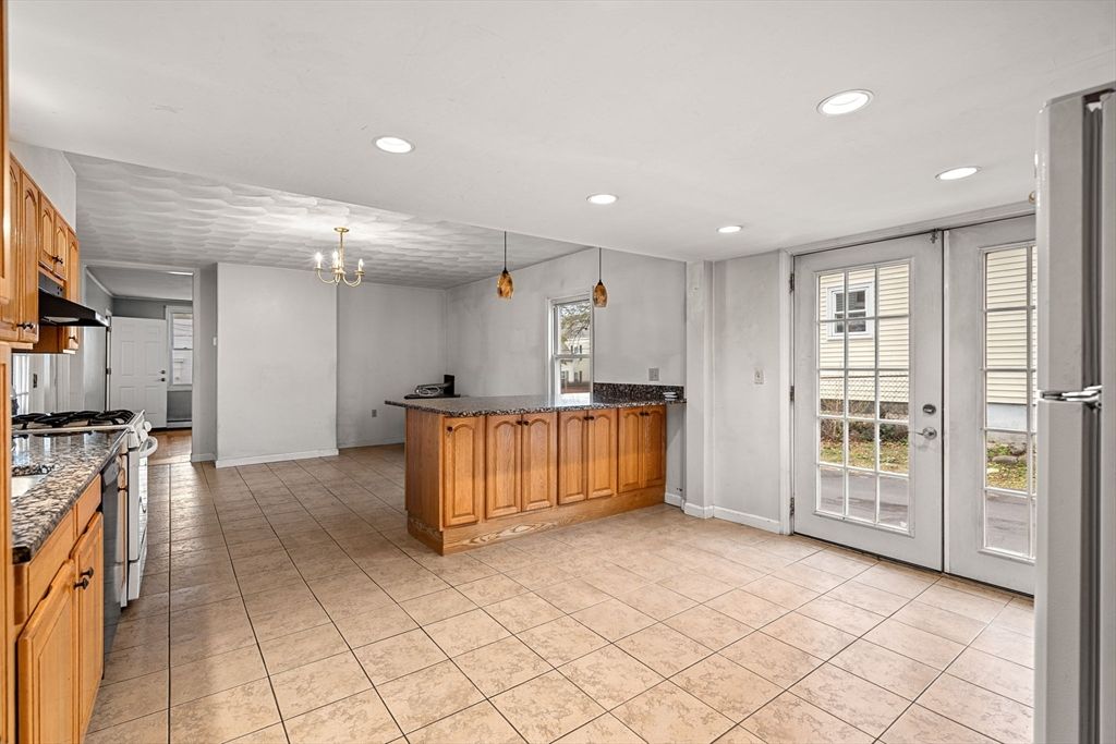 Chandelier, Interior, Kitchen, Pendant Lights, Recessed Lighting