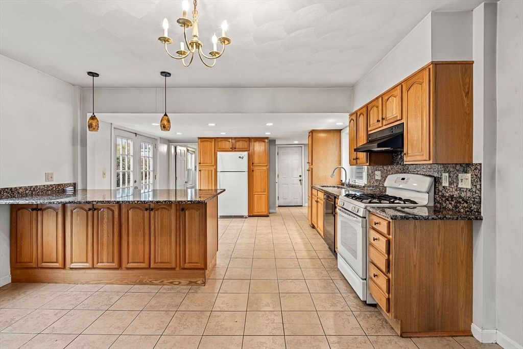 Chandelier, Interior, Kitchen, Pendant Lights, Recessed Lighting