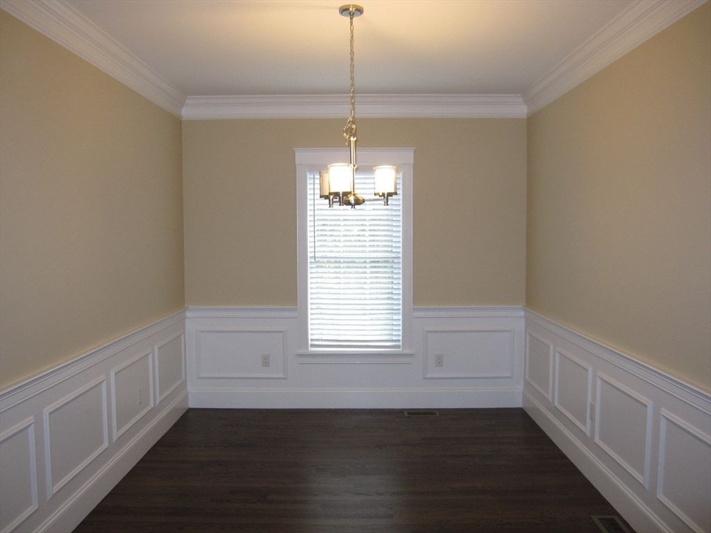 Chandelier, Empty room, Interior, Pendant Lights, Wood Texture Flooring