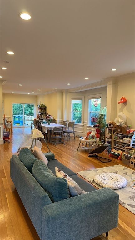 Dining room, Interior, Living room, Recessed Lighting, Wood Texture Flooring