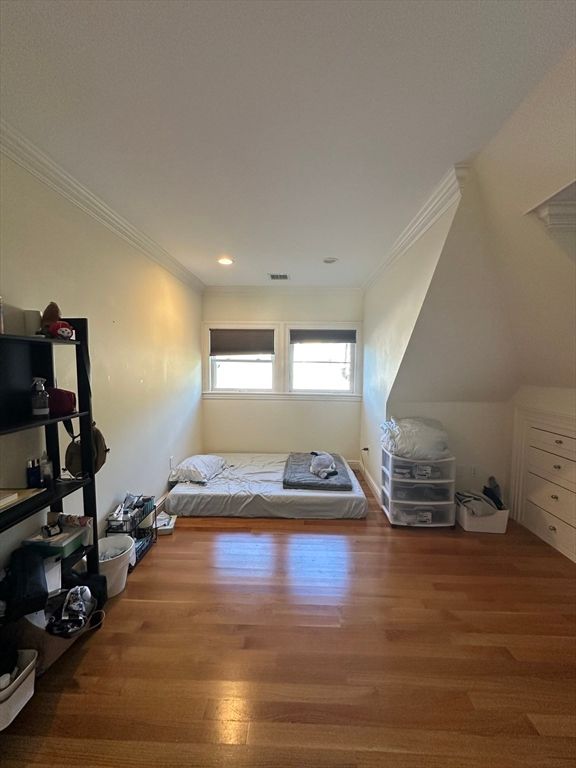 Fitness Equipment, Interior, Recessed Lighting, Wood Texture Flooring