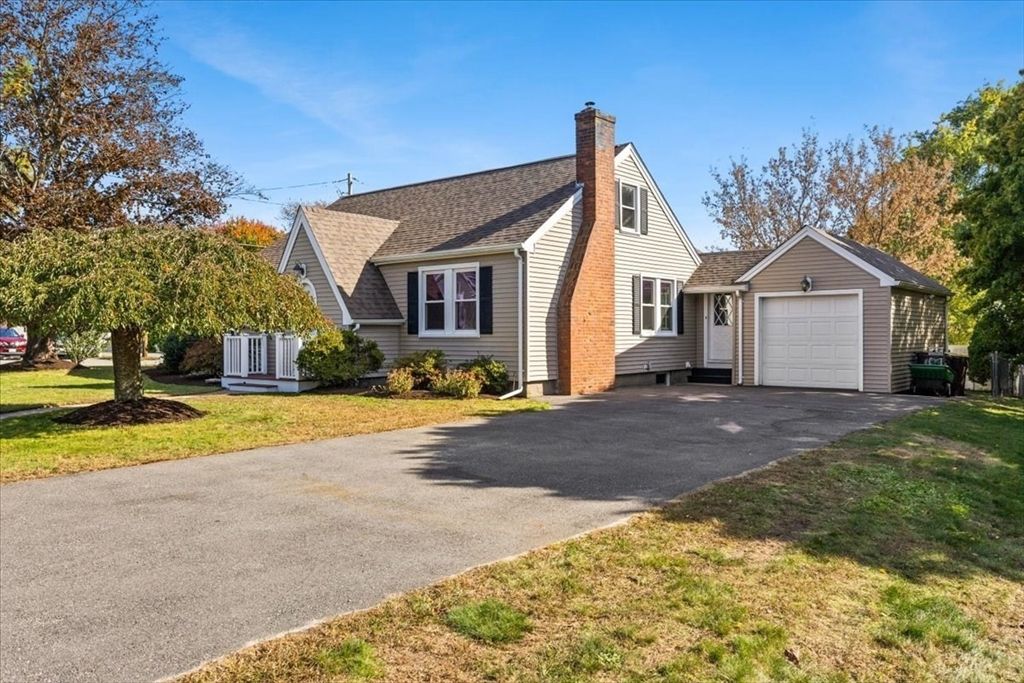 Detached Garage, Exterior