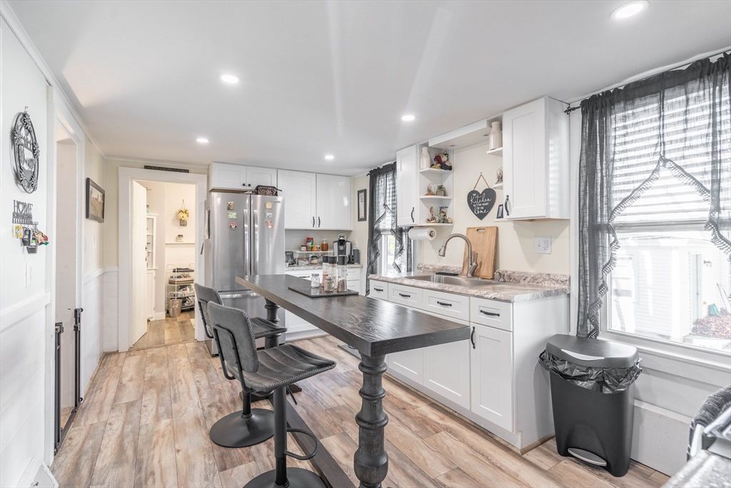 Interior, Kitchen, Recessed Lighting, Wood Texture Flooring