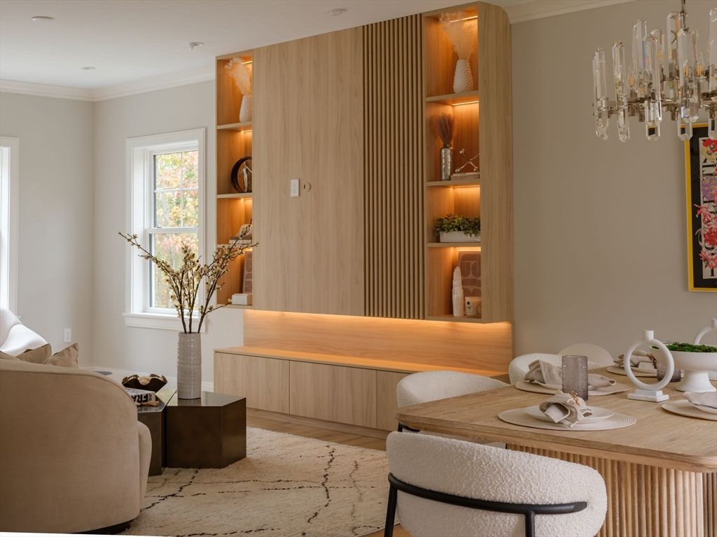 Chandelier, Interior