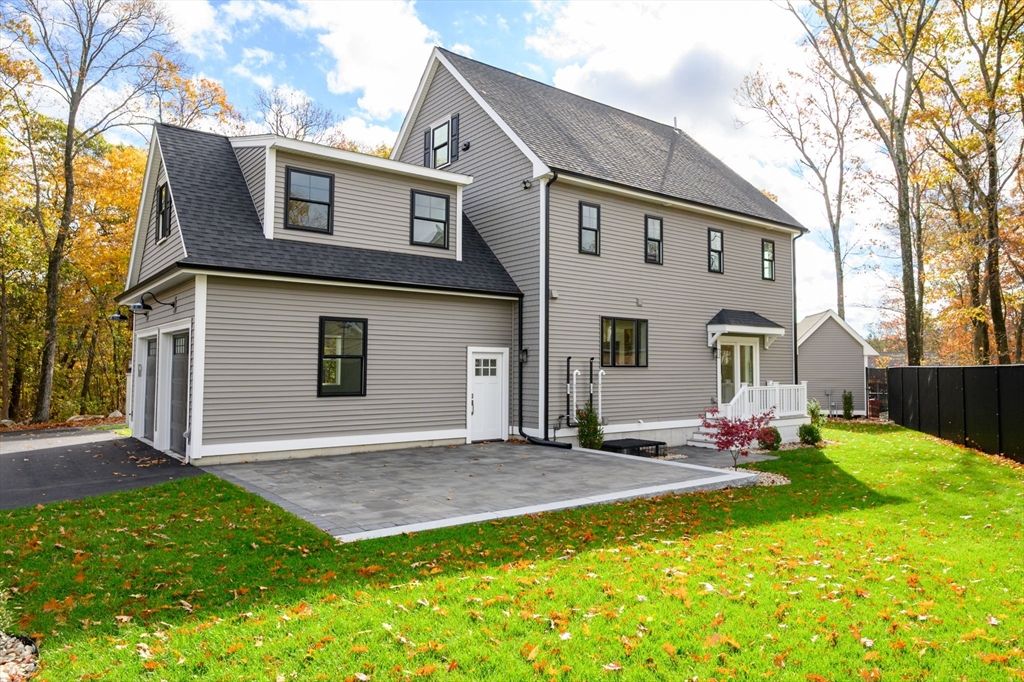 Attached, Detached Garage, Exterior, Facade, Farmhouse