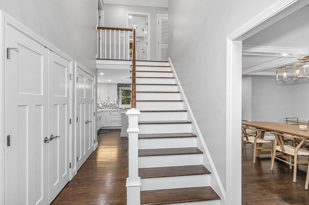Dining room, Interior, Pendant Lights, Recessed Lighting, Wood Texture Flooring