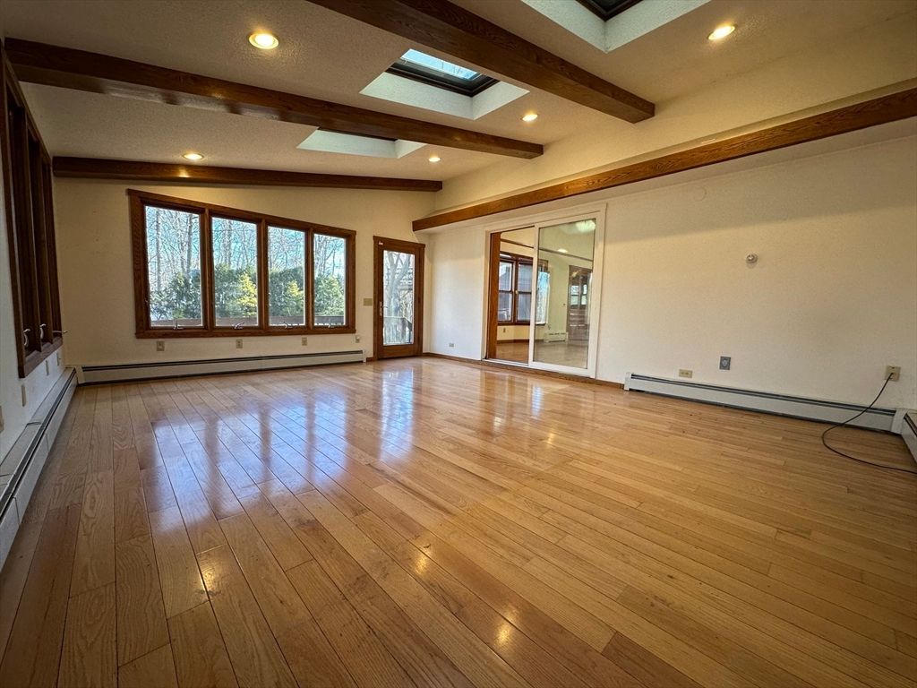 Empty room, Interior, Recessed Lighting, Wooden Beams, Wood Texture Flooring