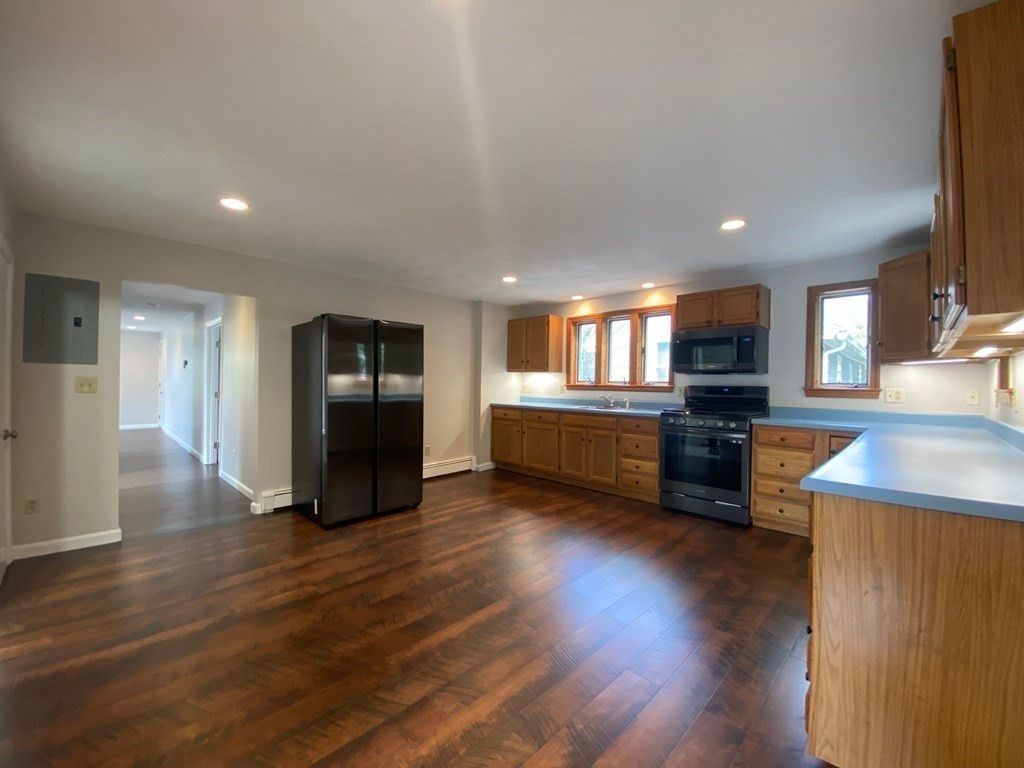 Interior, Kitchen, Recessed Lighting, Wood Texture Flooring