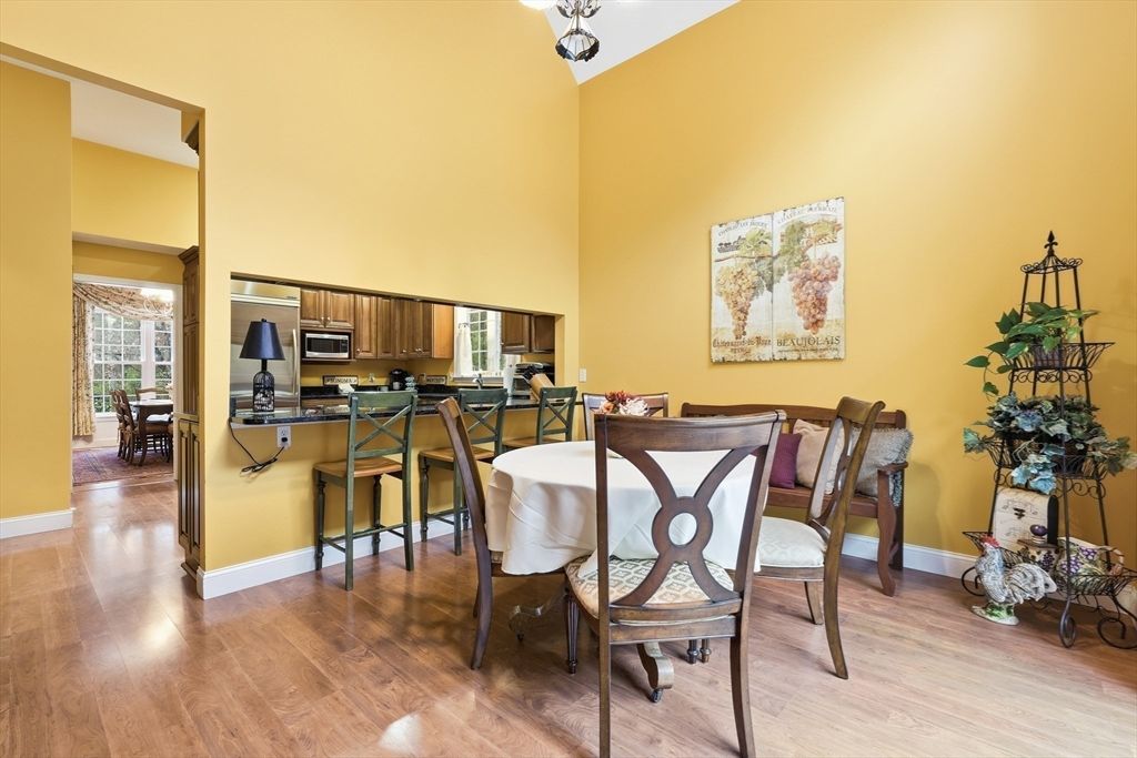 Dining room, Interior, Kitchen, Stainless Steel Appliances, Wood Texture Flooring