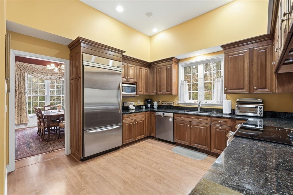 Dining room, Interior, Kitchen, Recessed Lighting, Stainless Steel Appliances, Wood Texture Flooring
