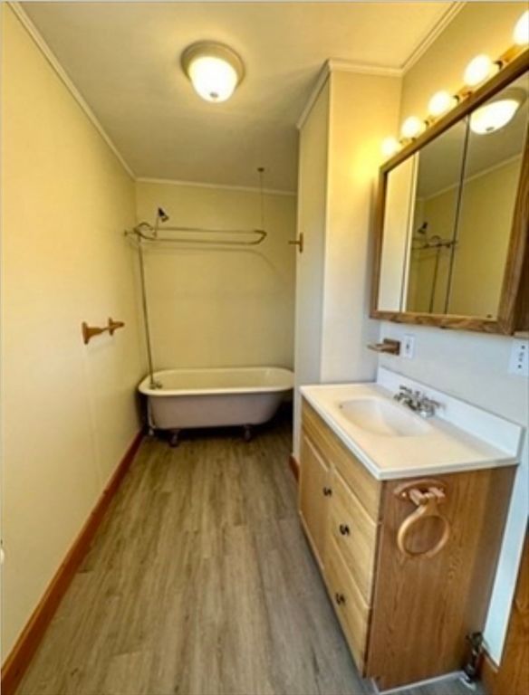 Bathroom, Dual Sink Vanities, Free Standing Baths, Interior, Wood Texture Flooring