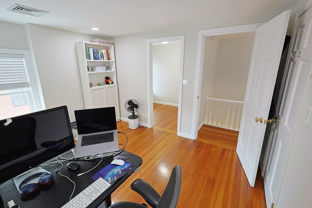 Home Office, Interior, Recessed Lighting, Wood Texture Flooring