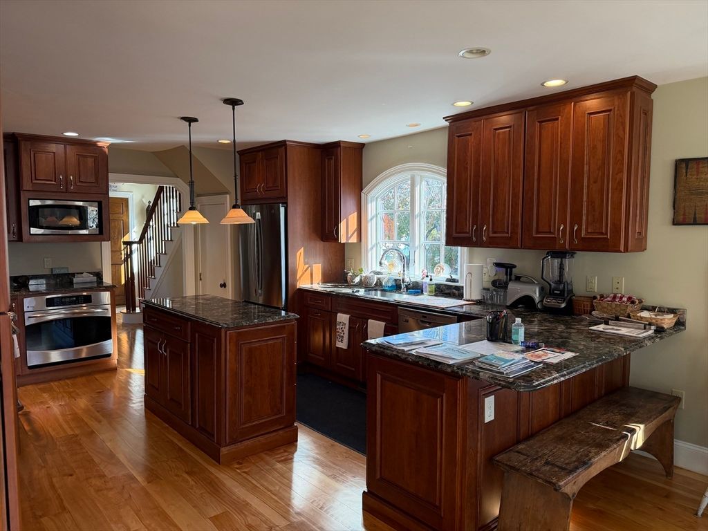 Interior, Kitchen, Pendant Lights, Recessed Lighting, Wood Texture Flooring
