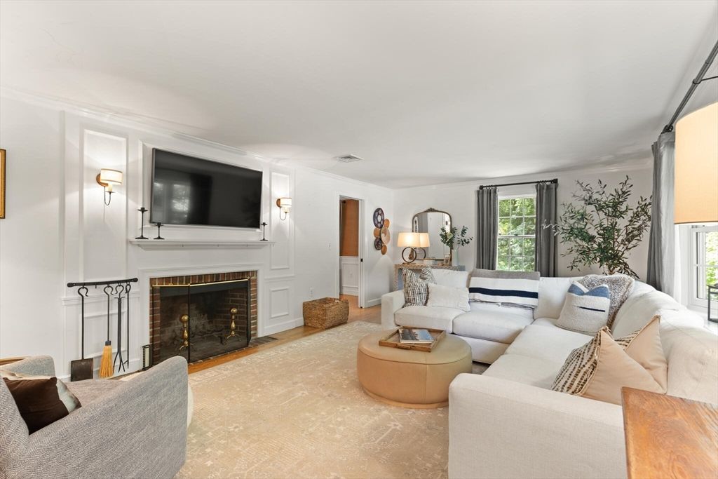 Fireplace, Interior, Living room