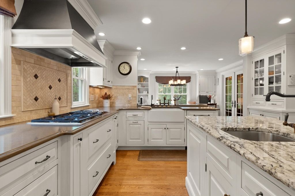 Chandelier, Interior, Kitchen, Pendant Lights, Recessed Lighting, Wood Texture Flooring