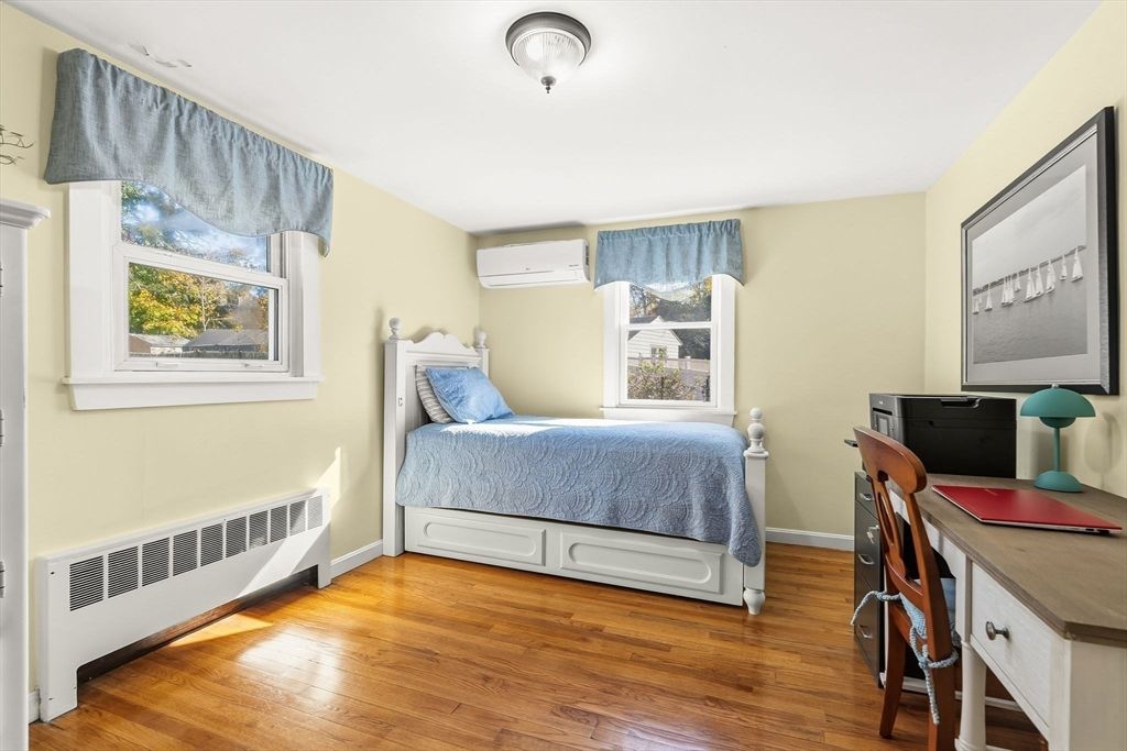Bedroom, Home Office, Interior, Wood Texture Flooring