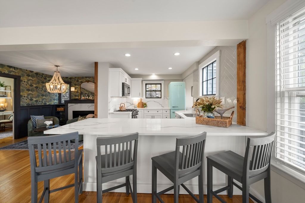 Interior, Kitchen, Pendant Lights, Recessed Lighting, Wood Texture Flooring