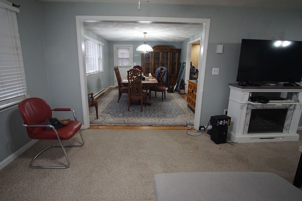 Chandelier, Dining room, Fireplace, Interior