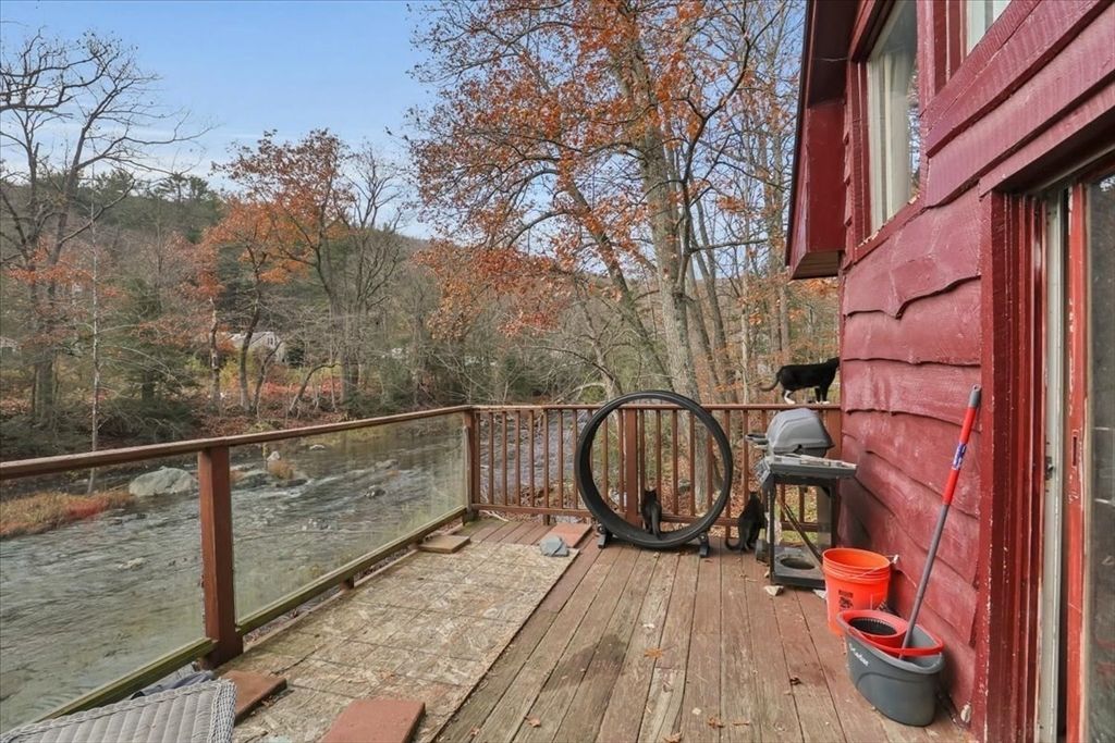 Exterior, Wood Texture Flooring