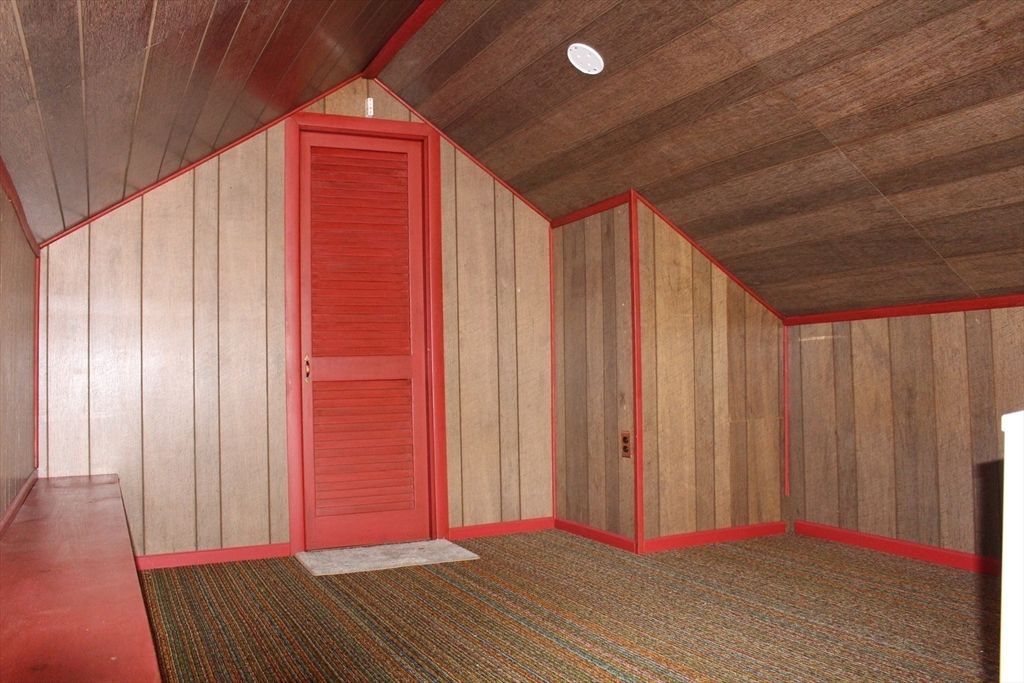 Empty room, Interior, Recessed Lighting, Wooden Ceilings, Wooden Walls