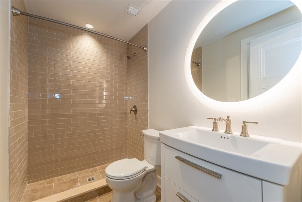 Bathroom, Interior, Recessed Lighting