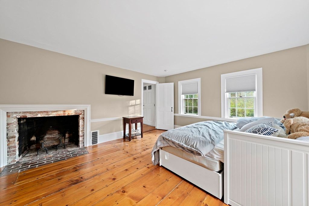 Bedroom, Fireplace, Interior, Wood Texture Flooring