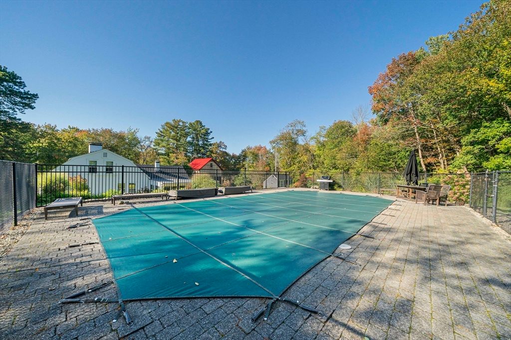 Exterior, Tennis Courts