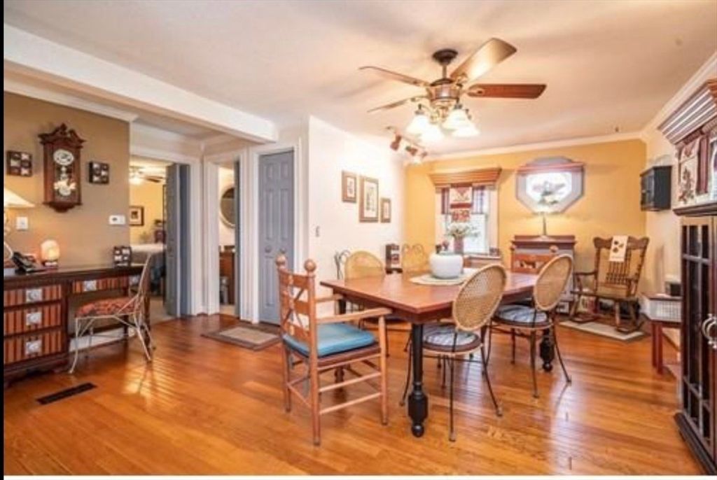 Dining room, Interior, Wood Texture Flooring