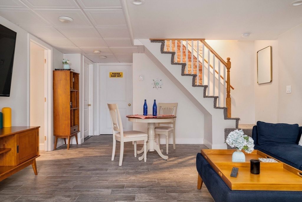 Dining room, Interior, Recessed Lighting, Wood Texture Flooring