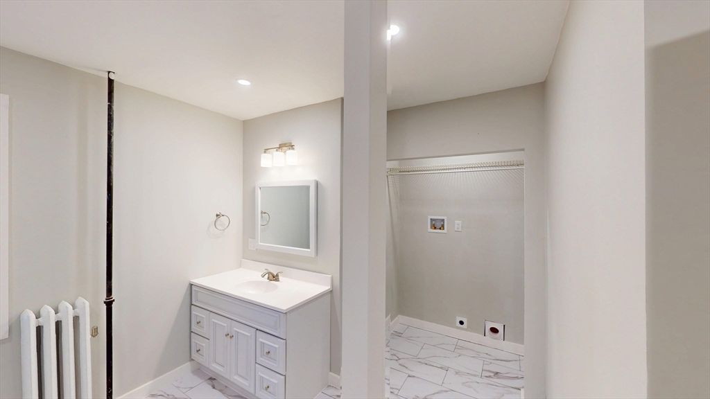 Bathroom, Interior, Marble, Recessed Lighting
