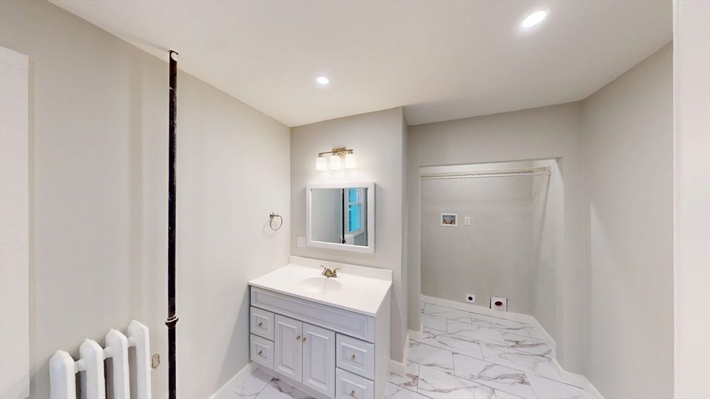 Bathroom, Interior, Marble, Recessed Lighting