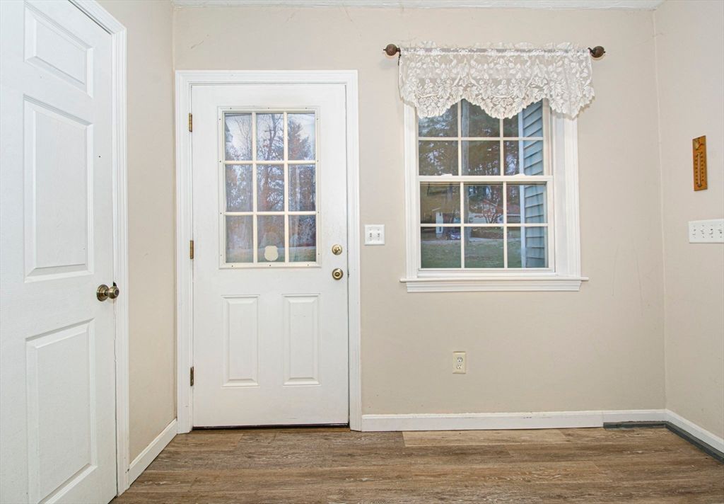Chandelier, Interior, Wood Texture Flooring