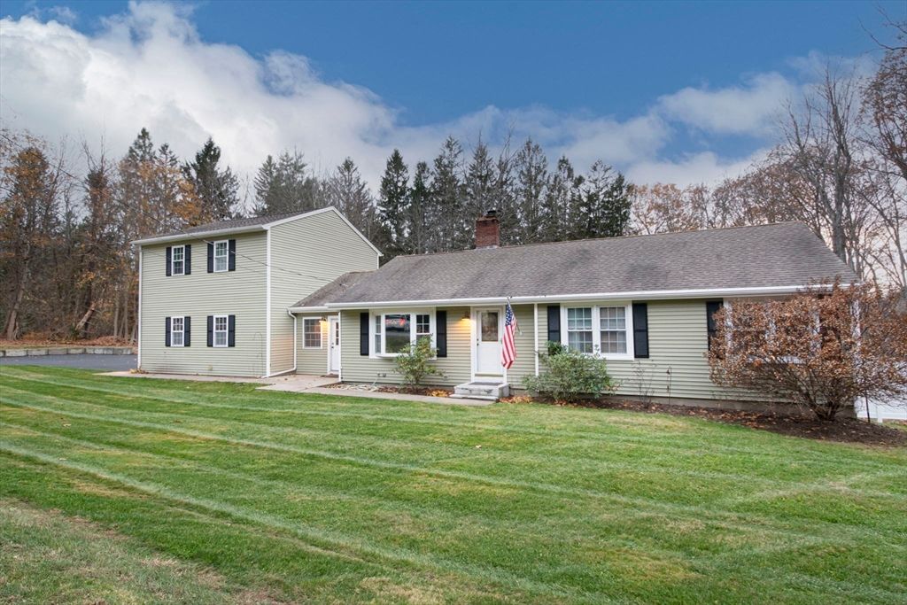 Backyard, Exterior, Facade, Cape Cod