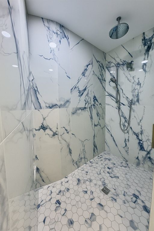 Bathroom, Interior, Marble Walls, Recessed Lighting
