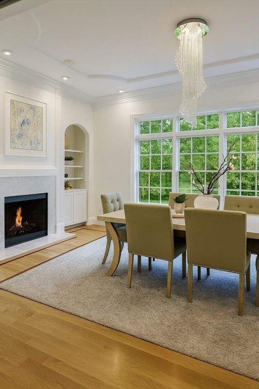 Chandelier, Dining room, Fireplace, Interior, Recessed Lighting, Wood Texture Flooring