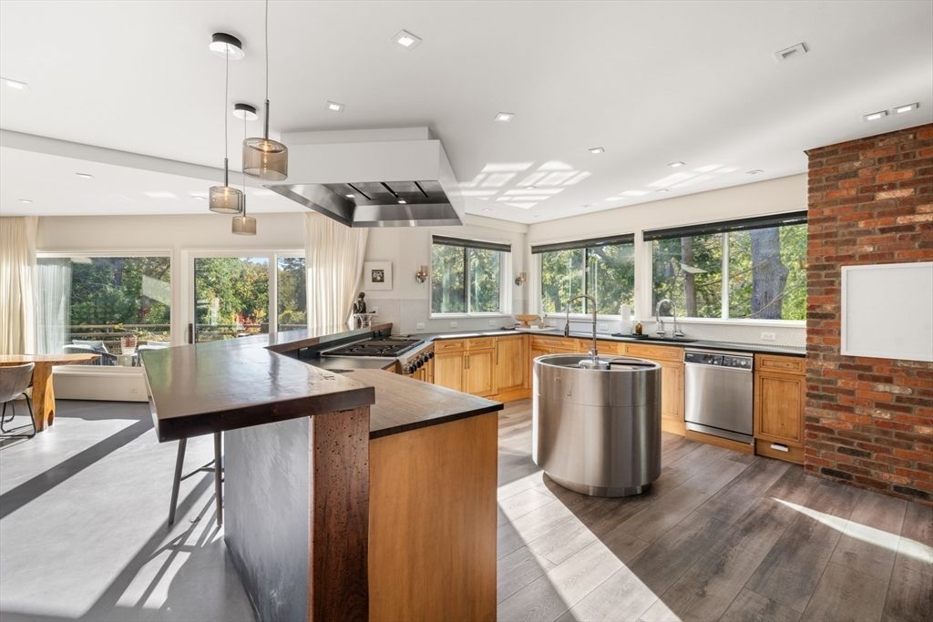 Interior, Kitchen, Pendant Lights, Recessed Lighting, Stone Walls, Wood Texture Flooring