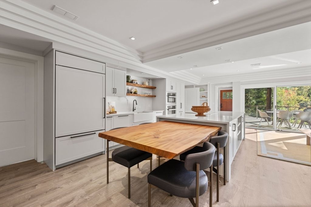 Dining room, Interior, Kitchen, Recessed Lighting, Wood Texture Flooring