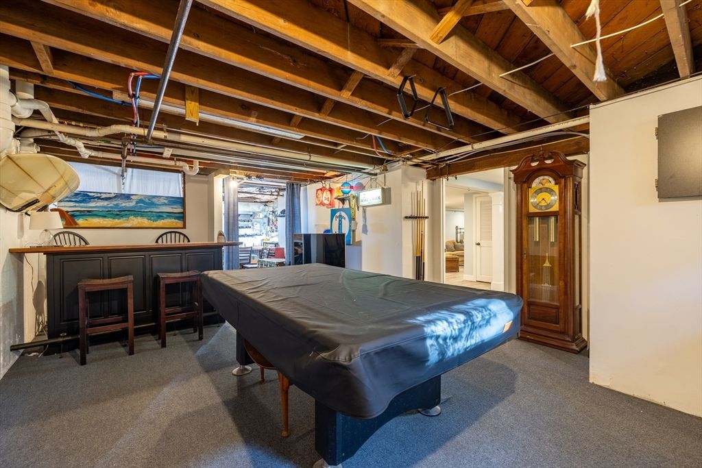 Billiard Table, Game Room, Interior, Wooden Beams