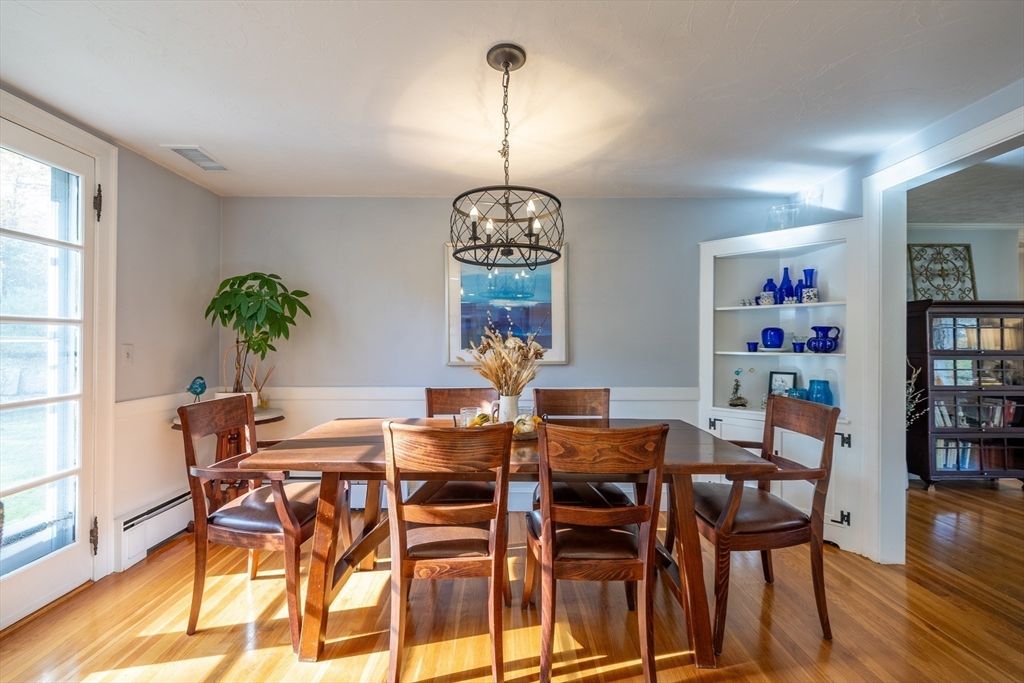 Dining room, Interior, Pendant Lights, Wood Texture Flooring