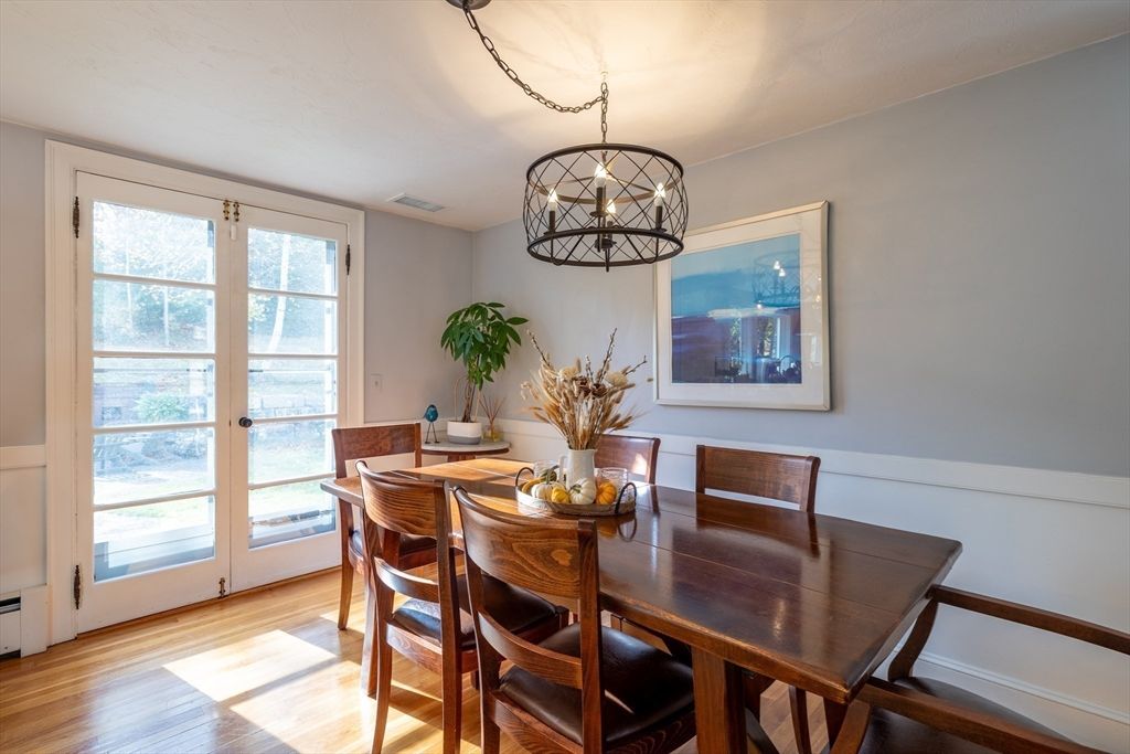 Chandelier, Dining room, Interior, Wood Texture Flooring