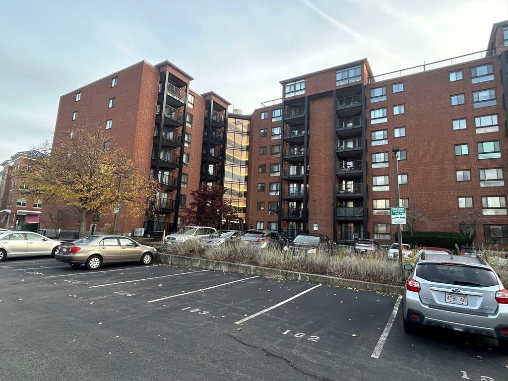 Exterior, Facade, Condo Building