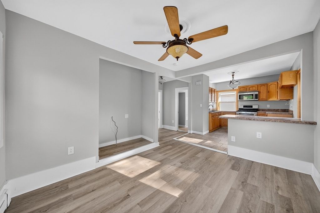 Empty room, Interior, Kitchen, Wood Texture Flooring