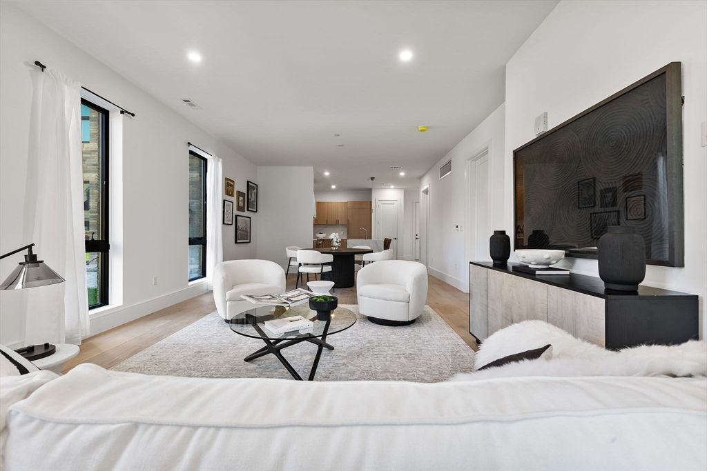 Dining room, Interior, Living room, Recessed Lighting, Wood Texture Flooring